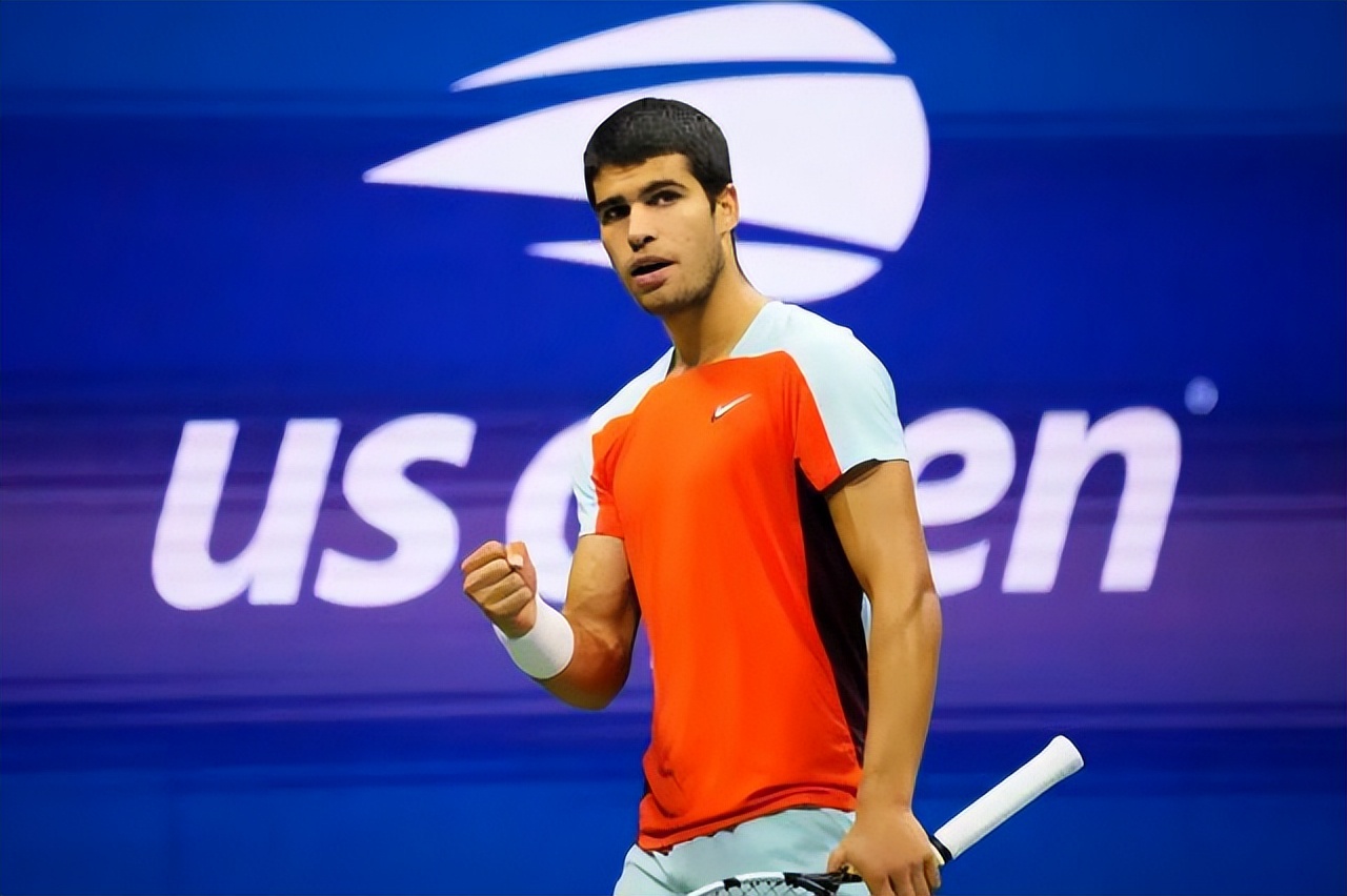 米利克绝杀被吹红牌罚下,早报拜仁8-0血洗沙尔克