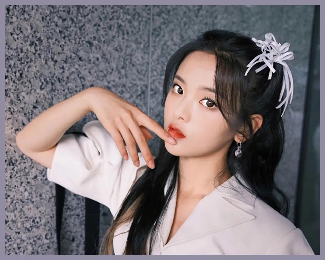 刘海长长的尴尬期如何度过,刘海尴尬期怎么弄好看女生