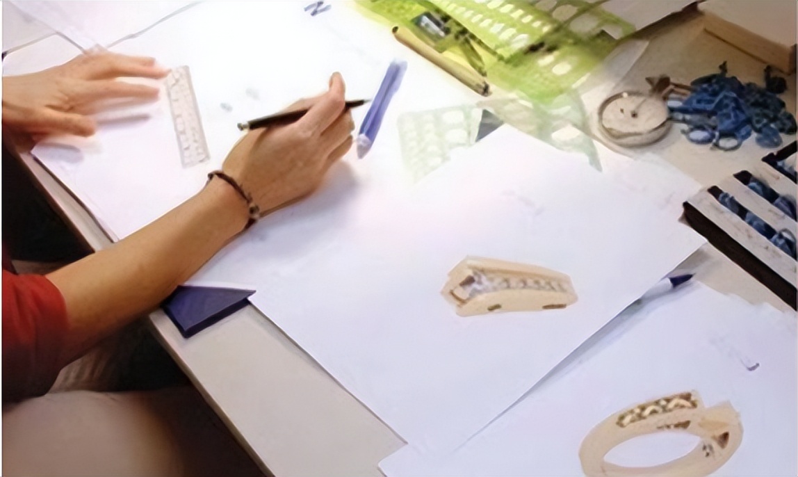 梵克雅宝四叶草戒指价格,梵克雅宝四叶草戒指黑