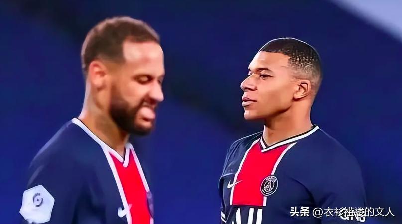 姆巴佩跪在梅罗面前,姆巴佩在法国足坛的地位