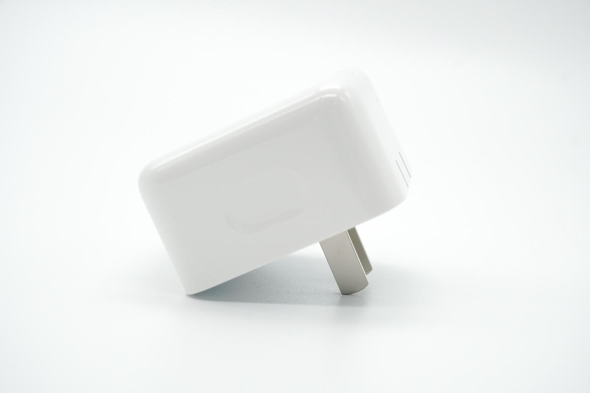 喧宾夺主的Air，续航会更优？苹果MacBookAirM2开箱评测