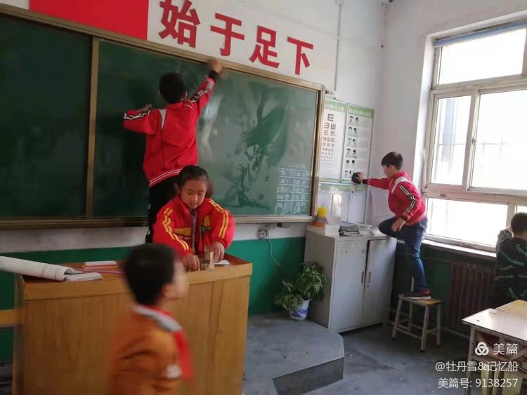 小学学雷锋日活动方案完整版,小学开展雷锋月学雷锋活动简讯