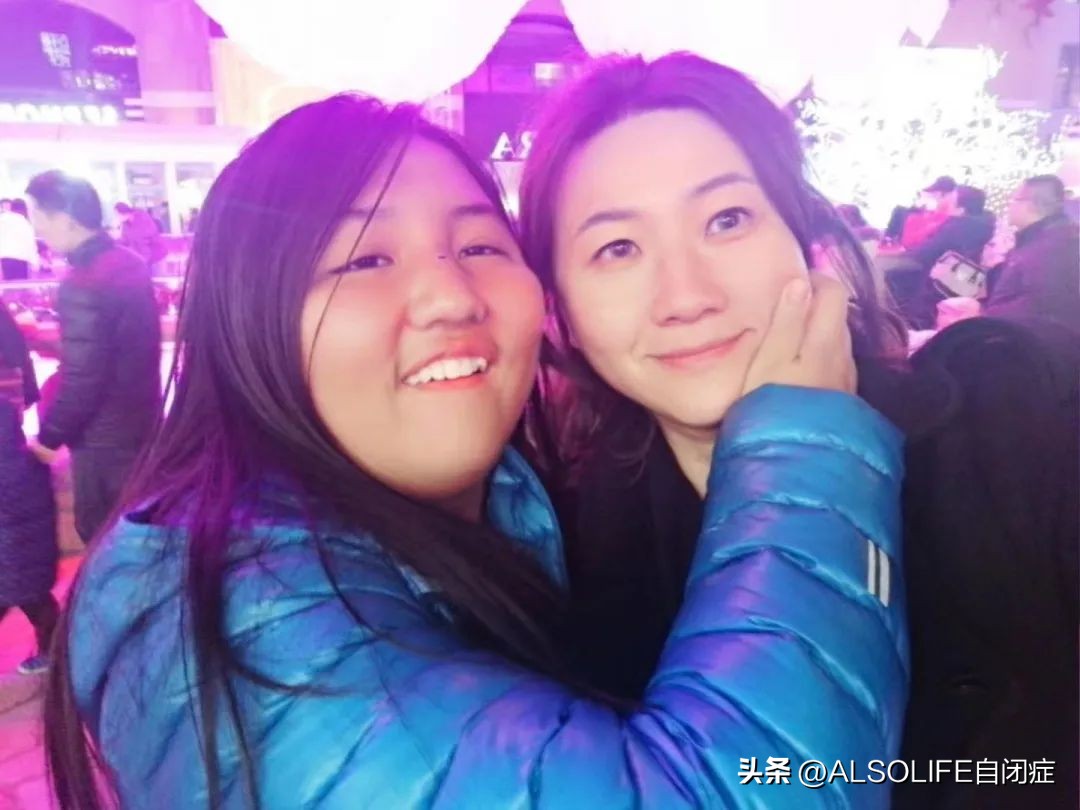 妈妈帮患自闭症女儿治疗,为自闭症女儿开了个康复机构