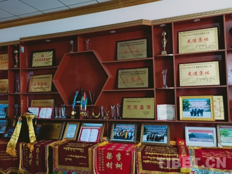 以爱为底色办有温度的教育——走进青海省海南藏族自治州共和县第一民族寄宿制学校