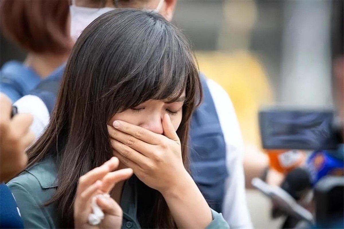 女“*独台**”分子黄捷：其家人在厦门赚钱，曾为“港独”众筹物资