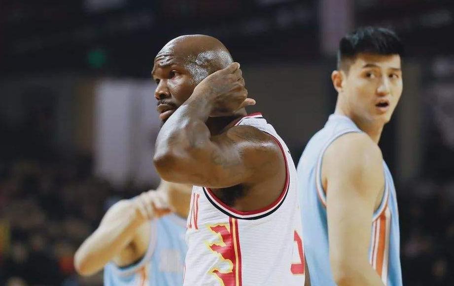 广厦琼斯加盟吉林,广厦王博首秀