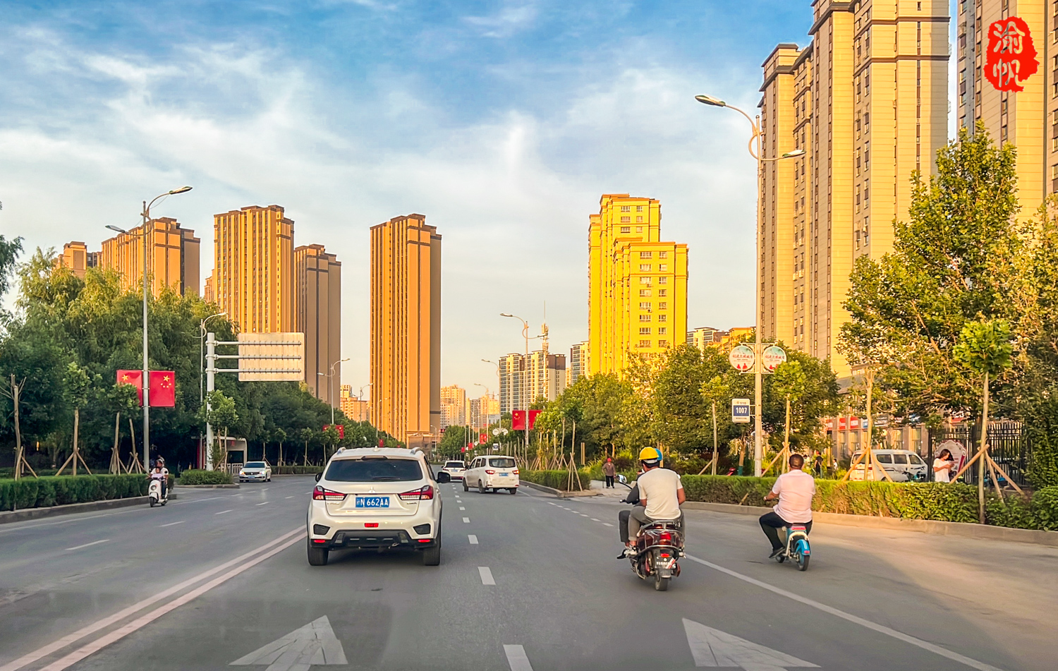 新疆喀什一座崛起的国际大都市,大美南疆和北疆