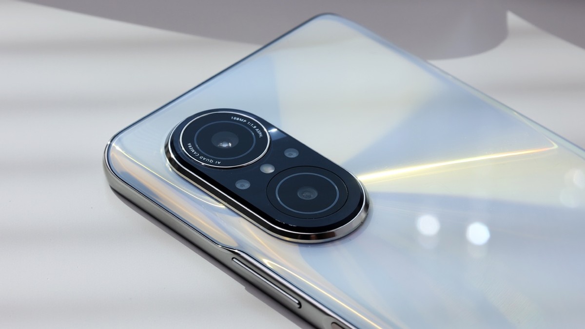 oppo和华为手机推荐性价比高,1500左右oppo和华为建议买哪个