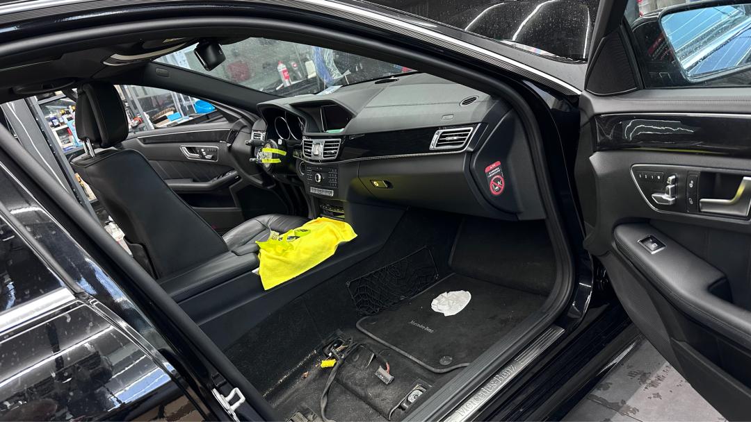 奔驰w212翻新改造全过程,奔驰w212老车翻新