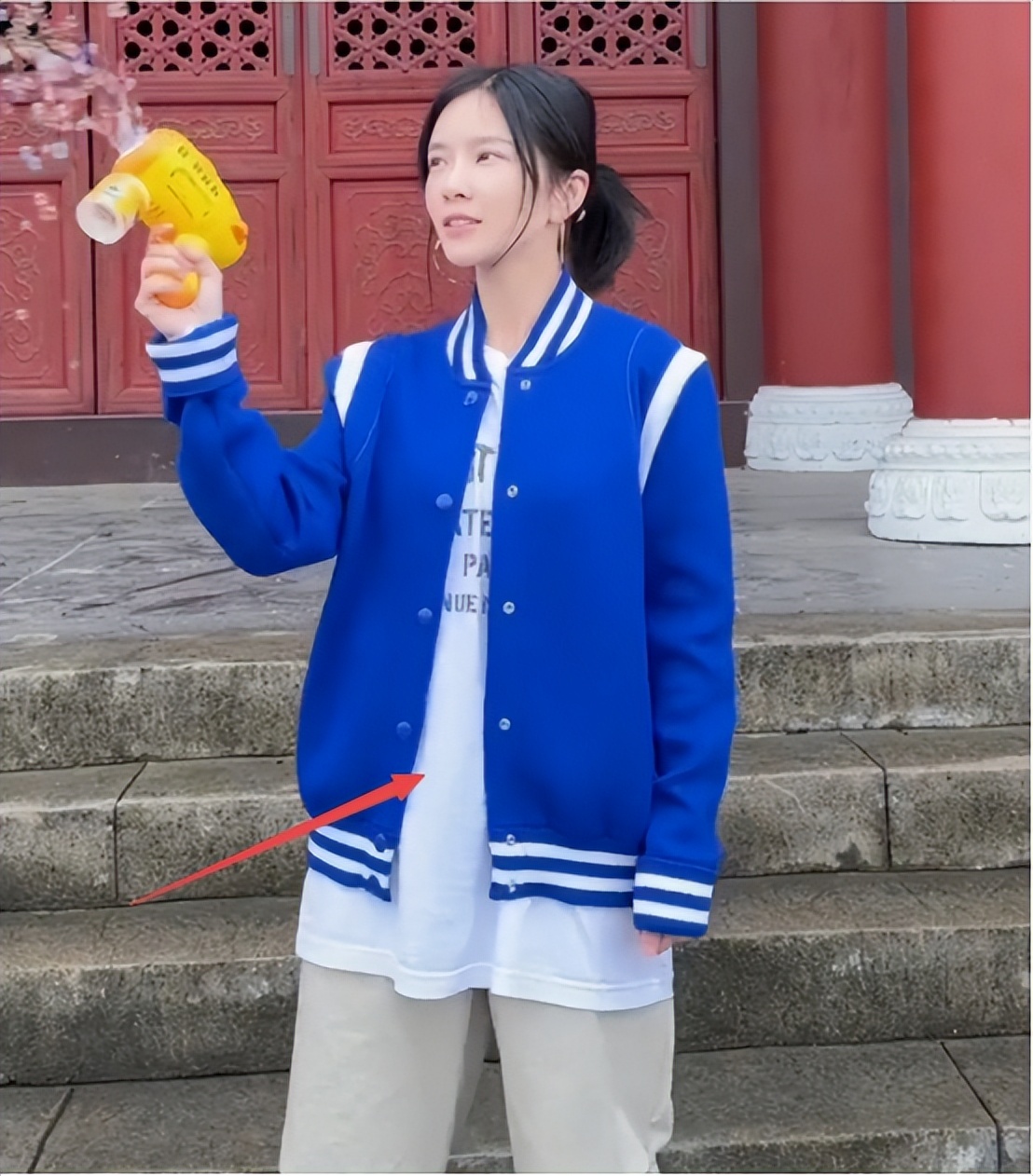 杜淳与王灿及孩子现状,杜淳晒与王灿家庭合影