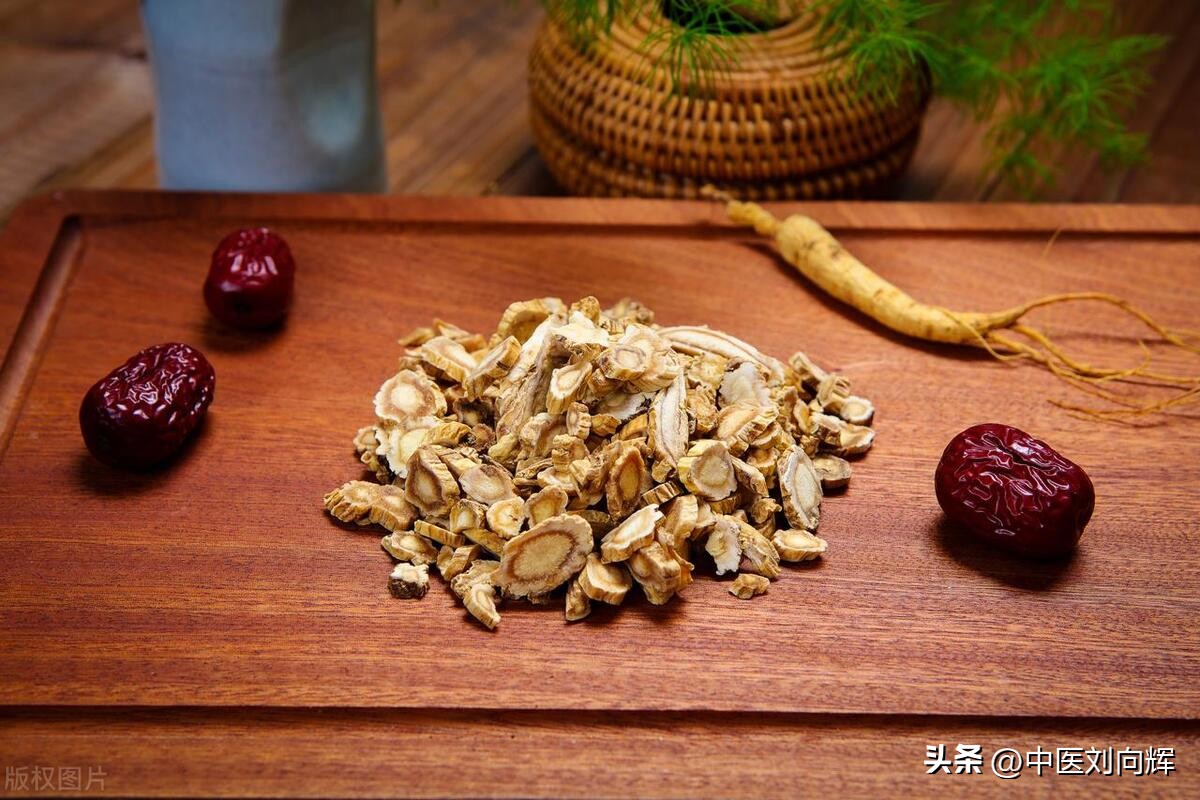 嗓子疼喝什么消炎药效果好,冬季嗓子疼吃什么消炎药