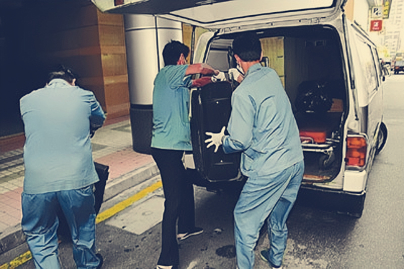 “三姓家奴”马德，曾让向华胜脸面挂不住，为*债追**肢解同门大佬