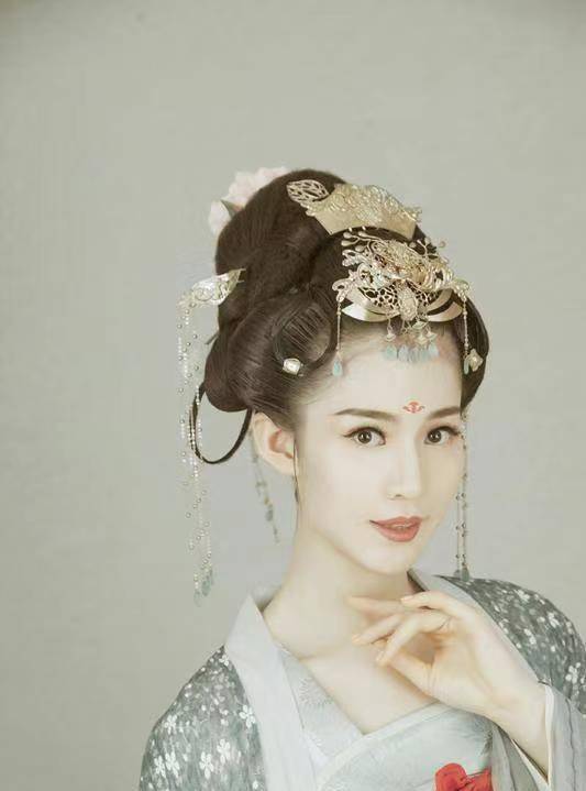 女篮颜值天花板李梦,女篮王思雨成长之路