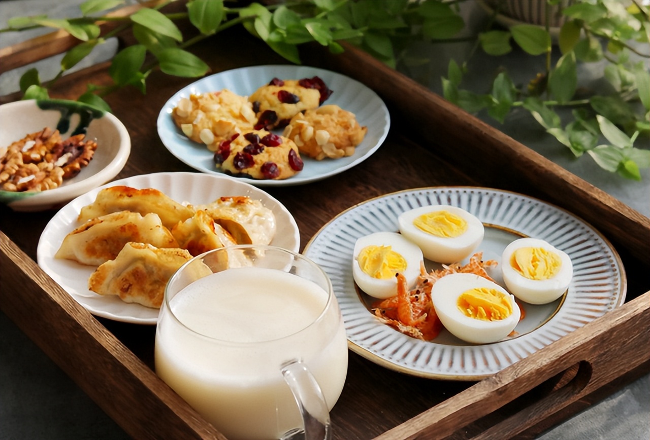 女性步入更年期，遭遇3种疼痛，不要总忍着，需尽早排查原因