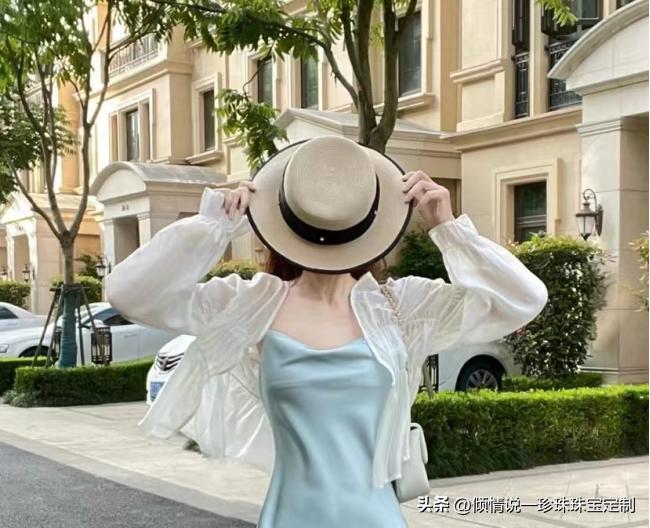 一件可以传承的珠宝！毫不费力地展现了女神的柔美和自信