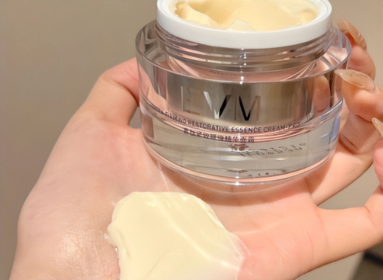 35岁以上好用的抗老抗皱紧致精华,逆龄抗衰护肤干货好物推荐