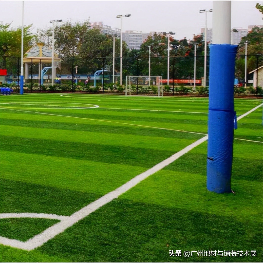 人造草坪铺装详细步骤,免填充人造草坪使用寿命