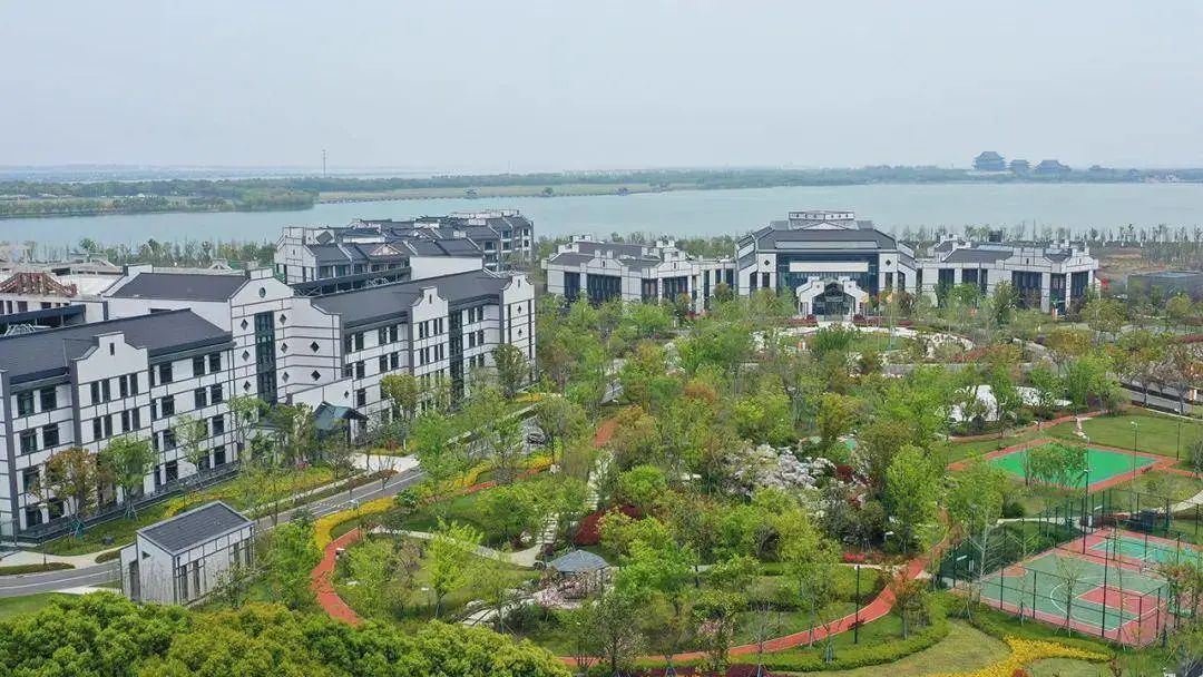 为什么有钱人都住高端养老社区,青年人入住养老院的养老模式趋势