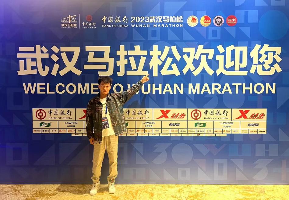 武汉马拉松何杰是哪里人,何杰石嘴山马拉松