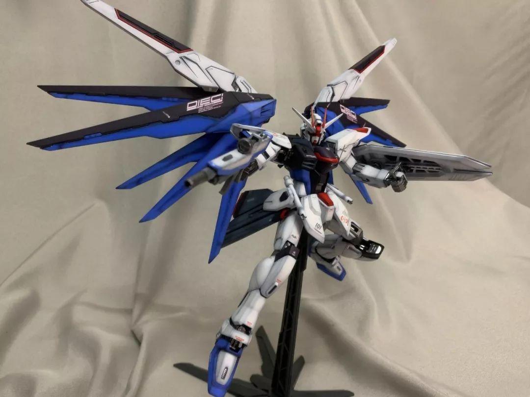 圣诞节送男友什么礼物实用一点,仪式感满满的情侣圣诞节礼物推荐