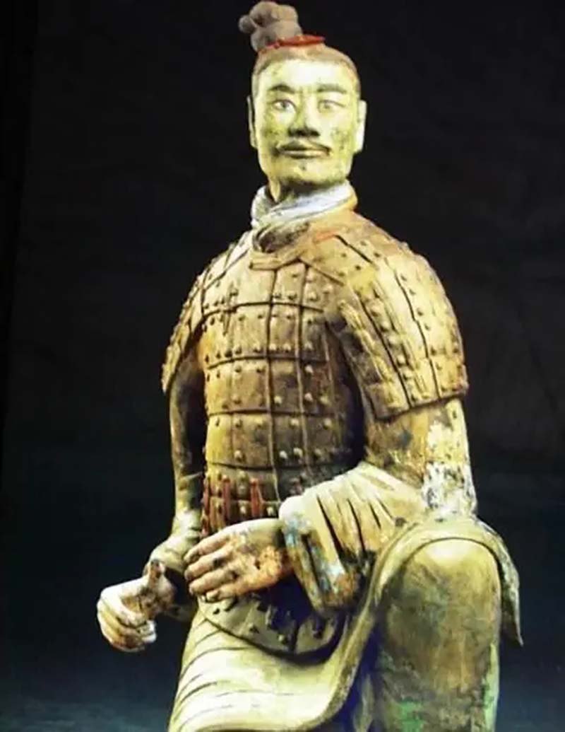 兵马俑中神秘的一张脸,兵马俑中最诡异的一张脸图片