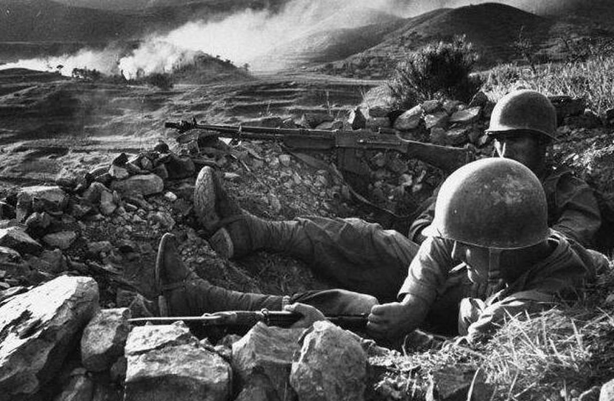 朝鲜惨败，后方只剩女人苦苦支撑，志愿军高层：犯作风错误者枪毙