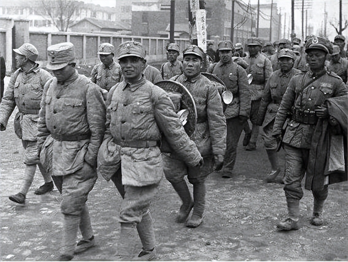 西安事变后，张学良向周恩来提出：能否派徐老虎帮我们