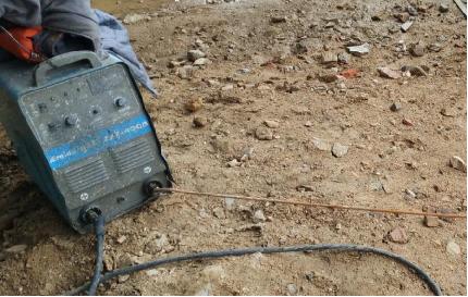 电焊机使用注意事项及安全图示,工地上使用电焊机检查哪些