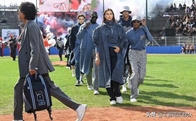 c罗前女友街头大秀好身材,c罗女友乔治娜泳衣广告