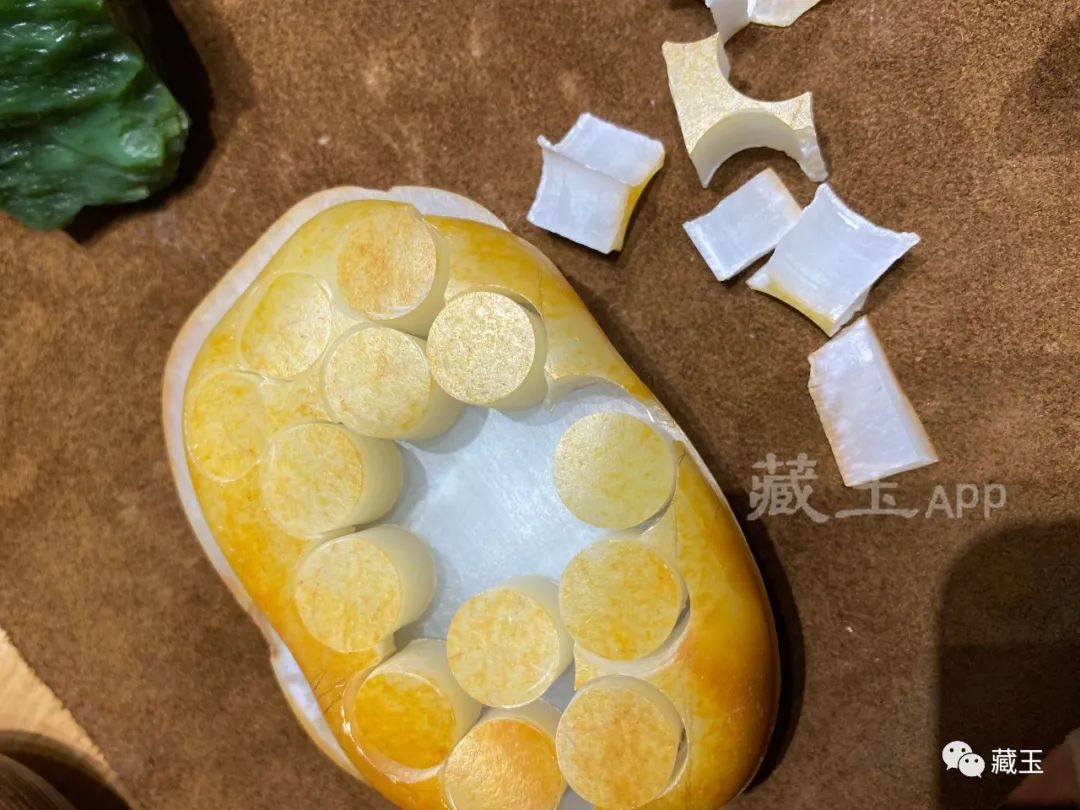 最惊艳的玉雕手串,极品玉雕手串图片大全