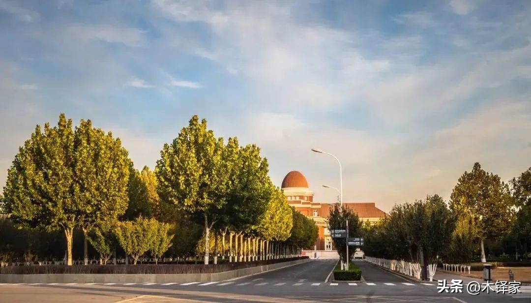 新校区先搬迁的学院,新校区搬回老校区