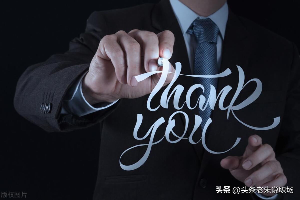 如何正确面对别人对自己的评价,怎样看淡别人对你的评价