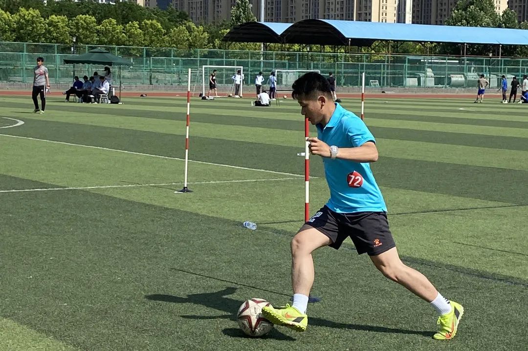 唐山市教师足球基本功比赛通知,小学体育教师足球训练工作情况