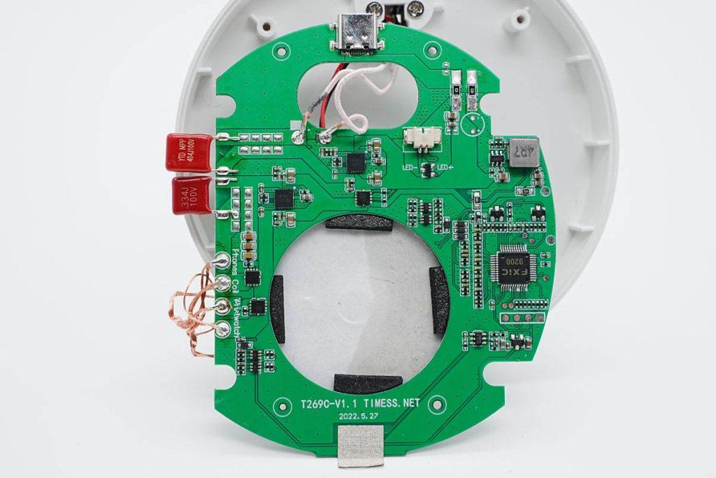 磁吸无线充电宝拆机测评,苹果原装磁吸充电器拆解