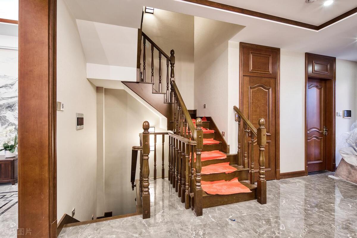 万华禾香板真伪价格,万华禾香板每张板材有多少个防伪