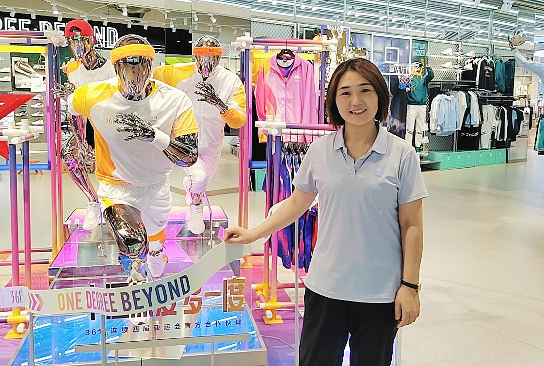 从销售到亚运火炬手361°一线员工坚持热爱薪火相传