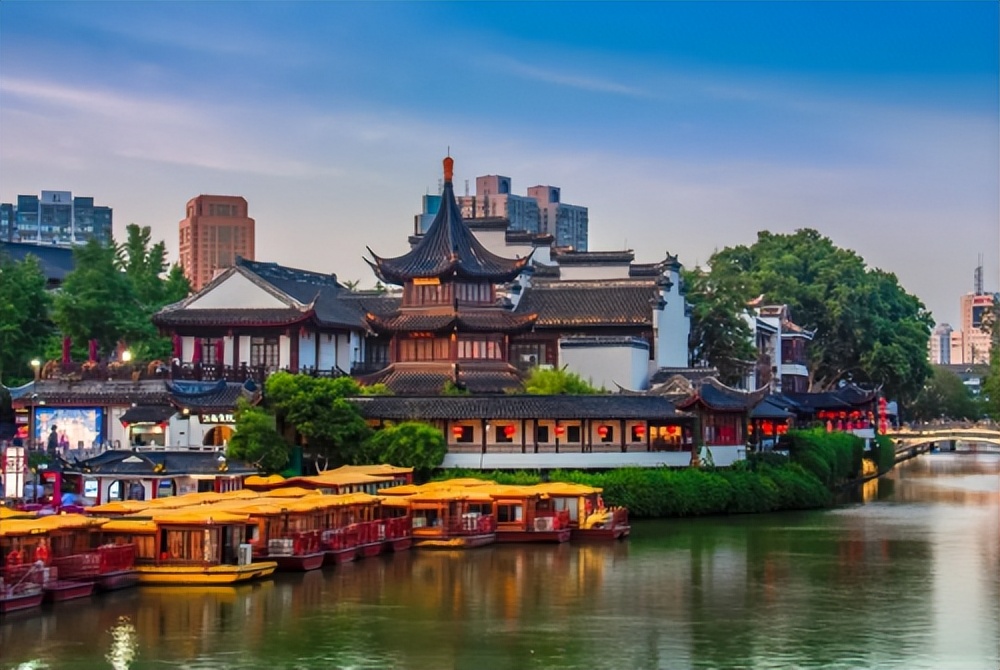 白玉兰酒店开张,新开街白玉兰酒店