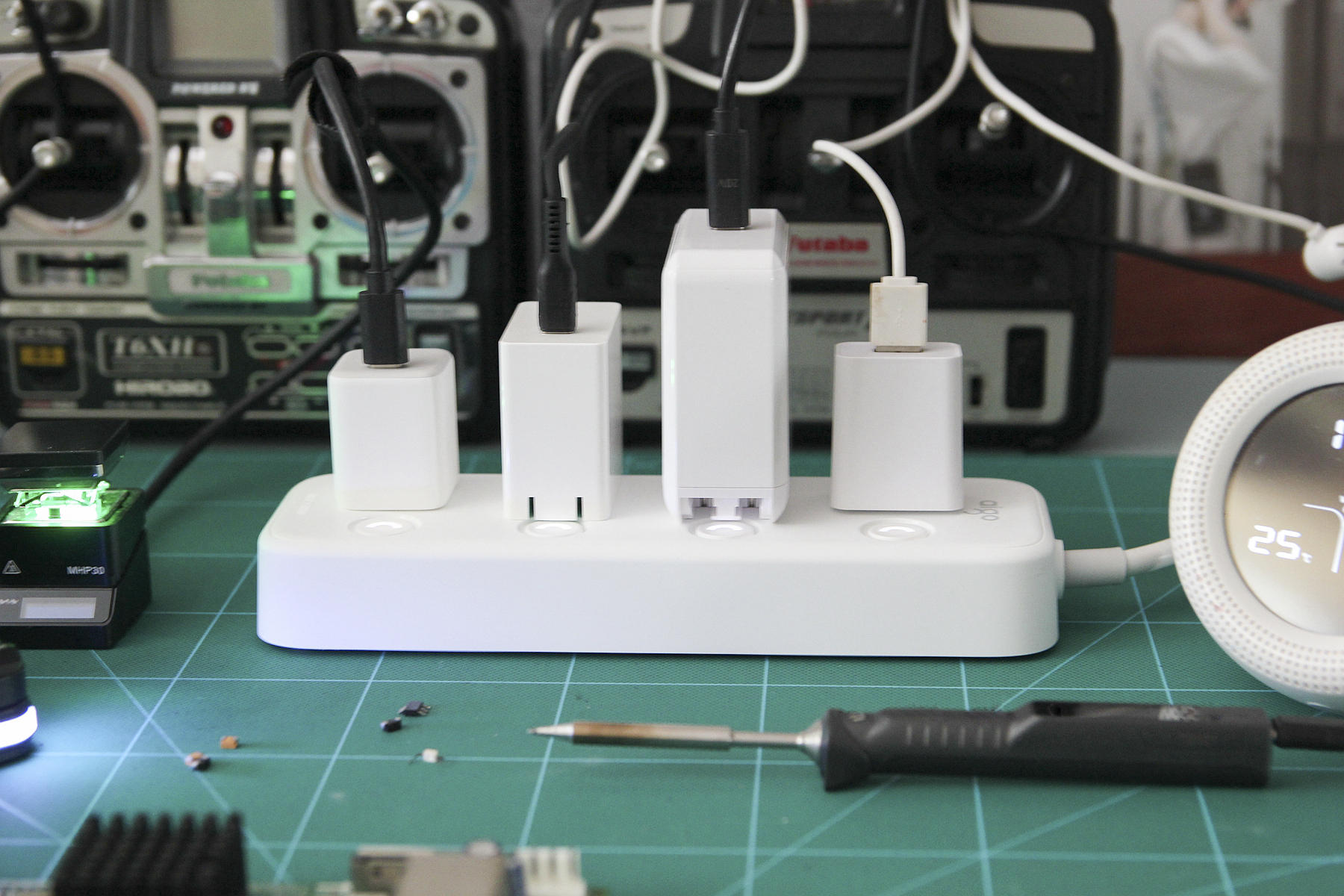 aigo前面板拆解,aigo65w插线板