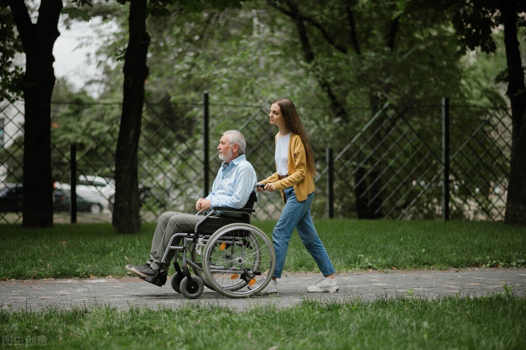 转眼之间爸爸离开了一个月了,爸爸走了三年多了天堂还好吗