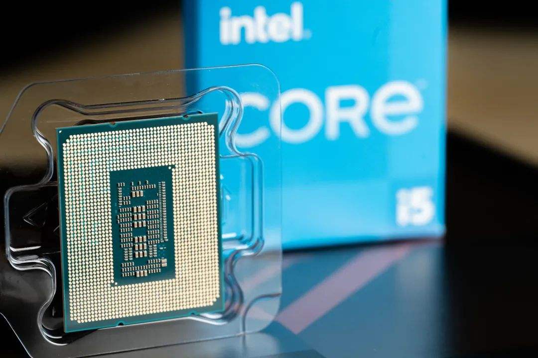 华硕无双evo认证12代i5oled,五千能买华硕吗