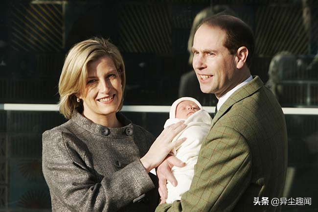梅根和凯特王妃对比,皇家女将生孩子完整版