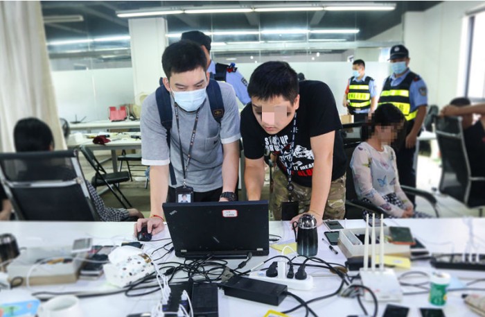 恐怖分子被诈骗,诈骗分子和恐怖分子