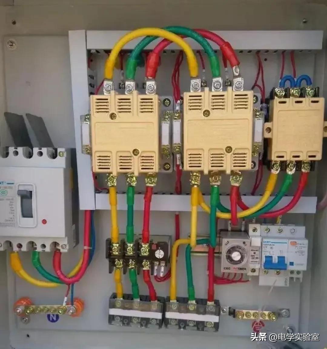 星三角启动220v控制线路解读,继电器控制星三角电路