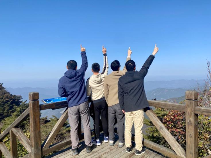 去贵州玩两个月花多少钱,去贵州玩一次多少钱合适