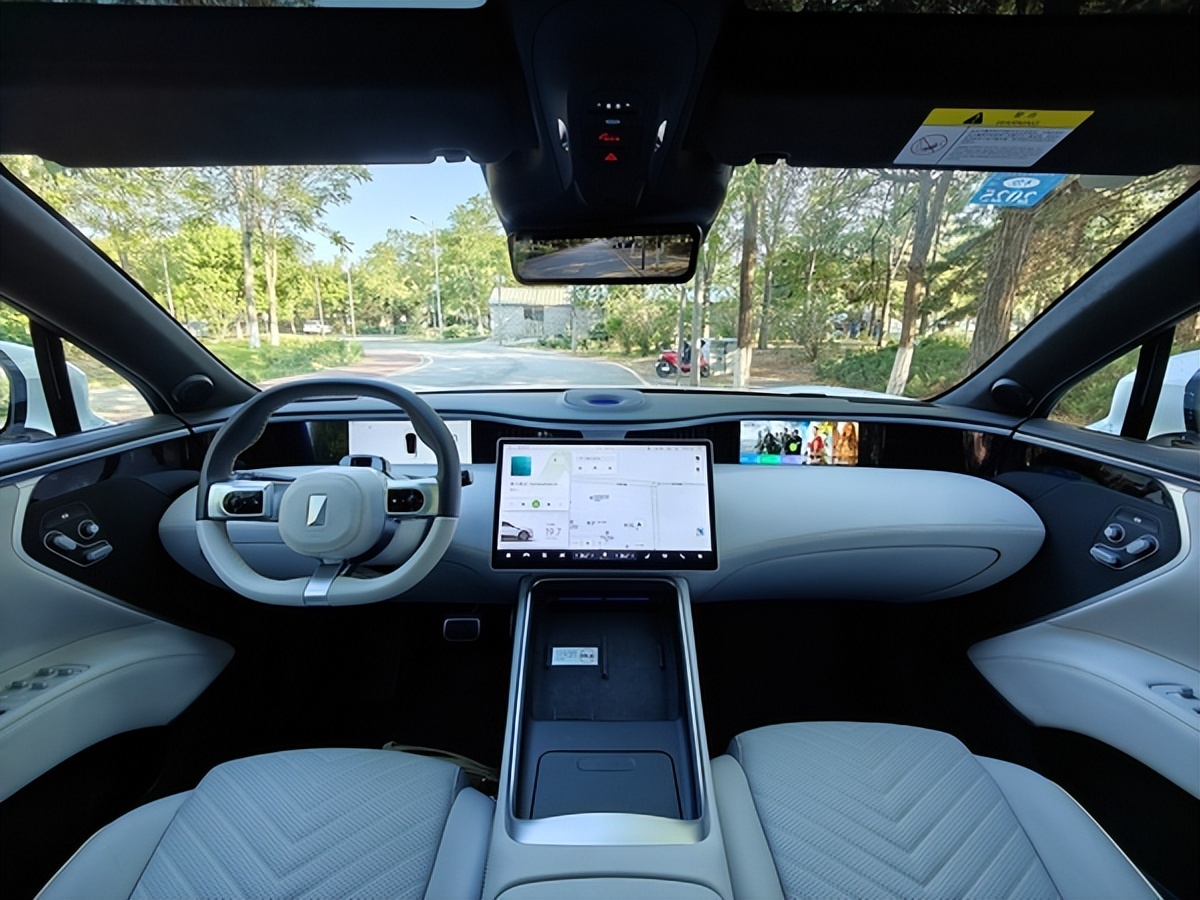 阿维塔11最新试驾实测,阿维塔11重塑你的用车体验