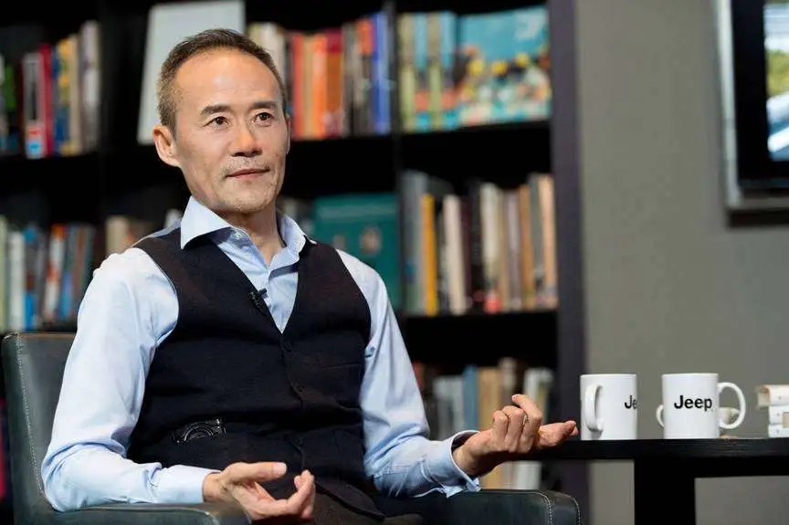 王石为了他娇妻改变多少人,王石抛弃发妻