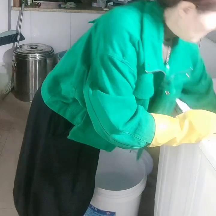 羊毛衣服清洗,含羊毛70%的衣服怎么清洗