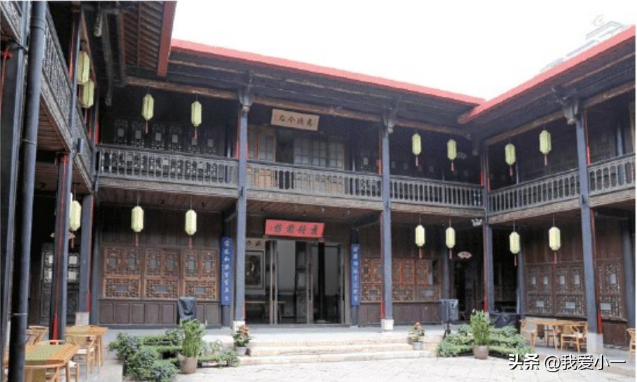 云南昆明古建筑群图,云南省昆明市官渡古镇古建筑