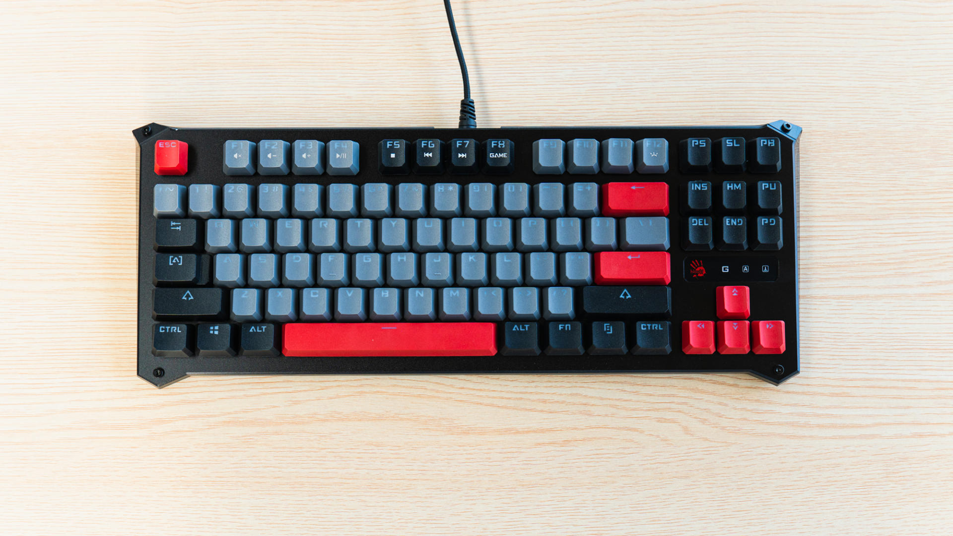 电竞机械键盘该有的样子，血手幽灵B930体验：极速响应，制敌机先