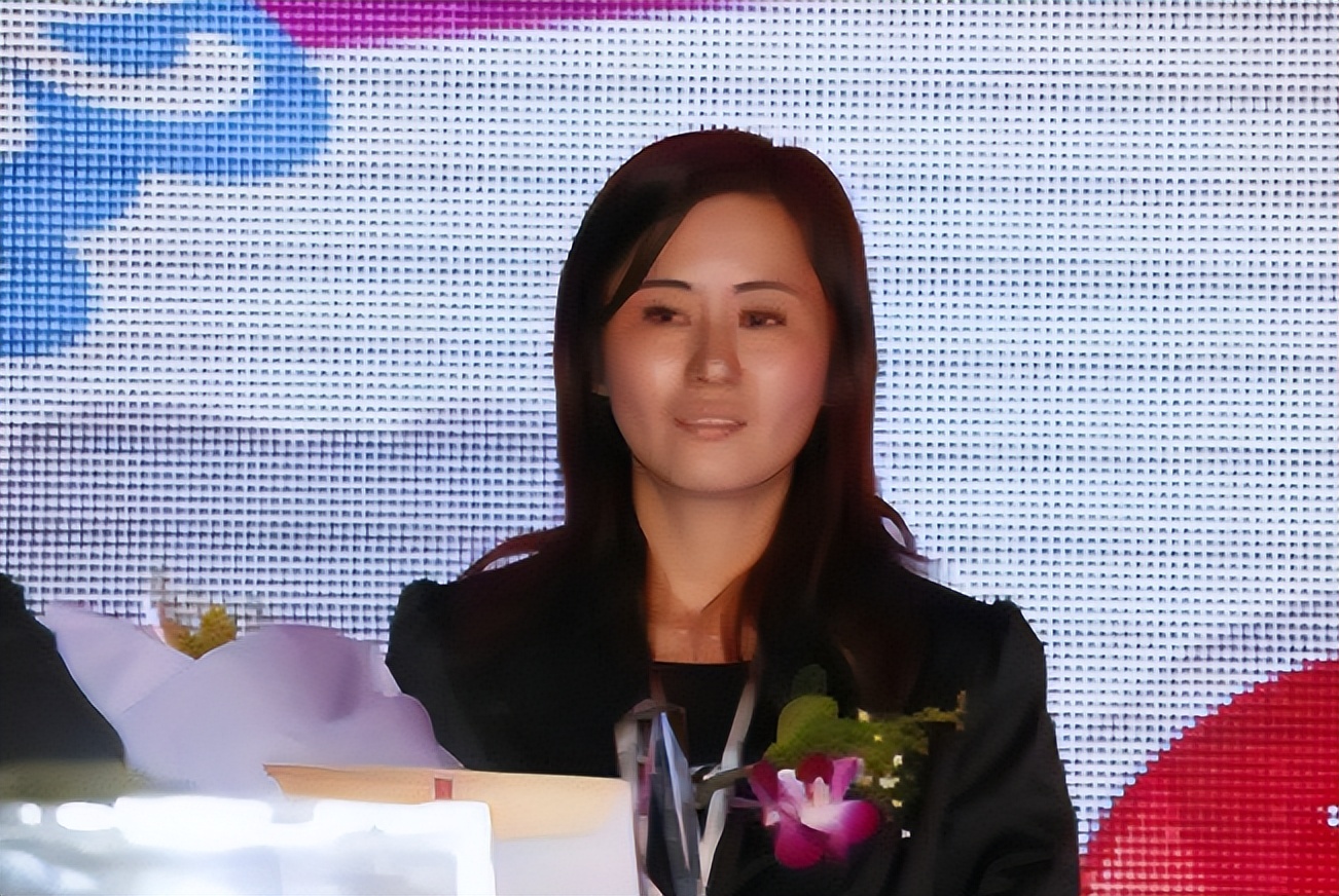 2008年,涌金董事长跳楼身亡,妻子继承70亿遗产,14年后身价380亿